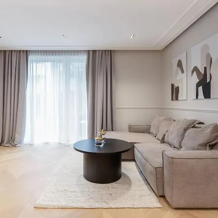Apartment Spacious Luxury Apt With Terrace Old Town/paupys *
