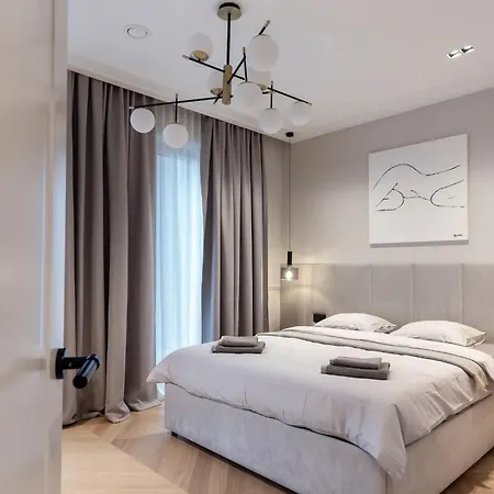 Apartment Spacious Luxury Apt With Terrace Old Town/paupys